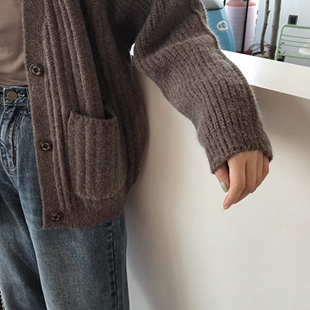 宽松韩版针织开衫女装V领